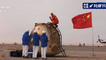 Shenzou-13 And Three Chinese Astronauts Return To Earth After Six Months Of Orbit