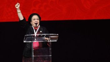 Megawati는 Prabowo-Gibran 정부에 합류하는 PDIP를 결정하기 전에 간부들의 의견을 듣습니다.