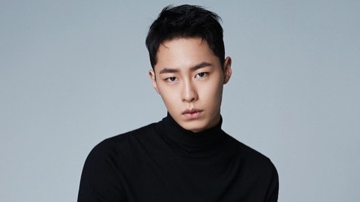 Tanda Tangani Kontrak Eksklusif, Lee Jae Wook Resmi Gabung ke C-Jes Entertainment