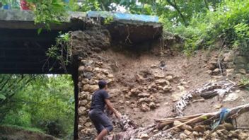 BPBDサンパンが自然災害で損傷した37の橋を記録