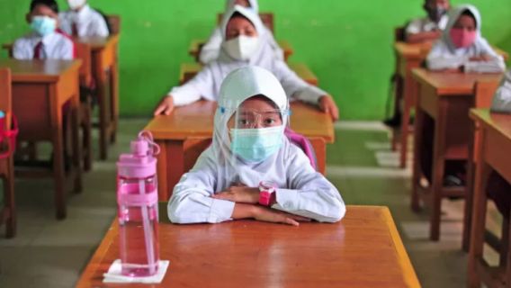 COVID-19の症例は増加傾向にあるが、ディスディクポラはジョグジャカルタの学生に学校でマスクを着用し続けるよう求めている