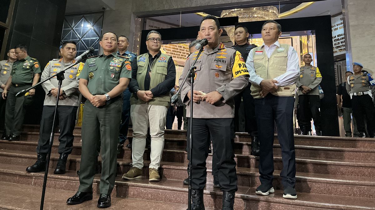Recevant le rapport des rangs, le chef de la police nationale Sigit a assuré que 49 676 objets de sécurité en Indonésie étaient sûrs et contrôlés