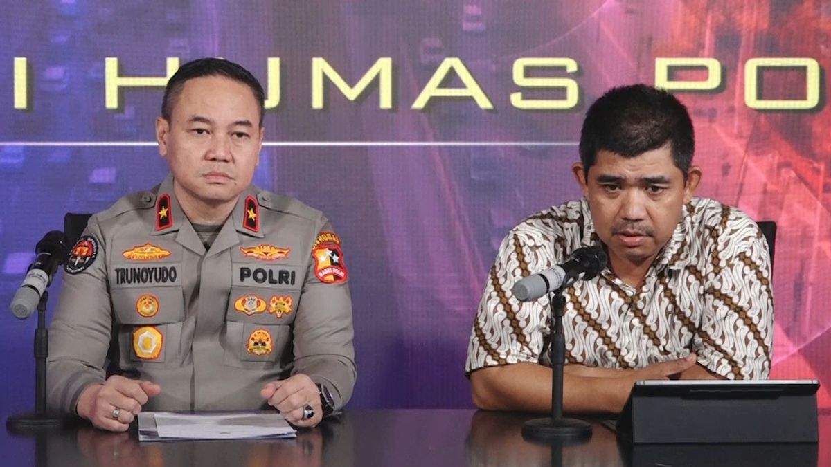 Densus 88: East Java Stone Terrorist HOK Was Assembled With Bombs In His Room