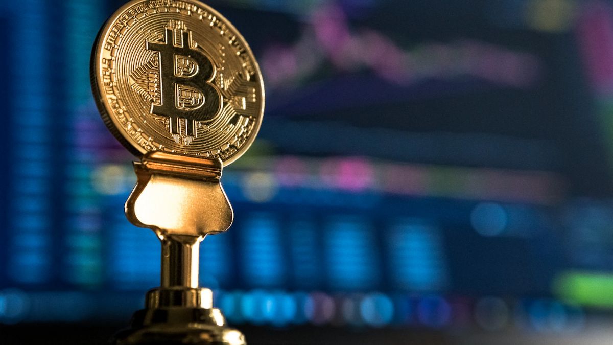 Bitcoin Strengthens, Approaching Highest Levels This Year