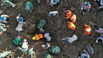 西パサマン州ママンパの地すべり犠牲者、3メートルの土壌に埋もれた