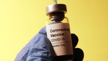 COVID-19ワクチン接種から96年後の祖父の最初の判決:私は30歳若く感じる