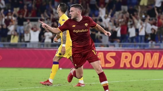 Roma Vs Fiorentina 3-1: Veretout Bawa <i>Giallorossi</i> Raih Kemenangan Pertama Era Mourinho