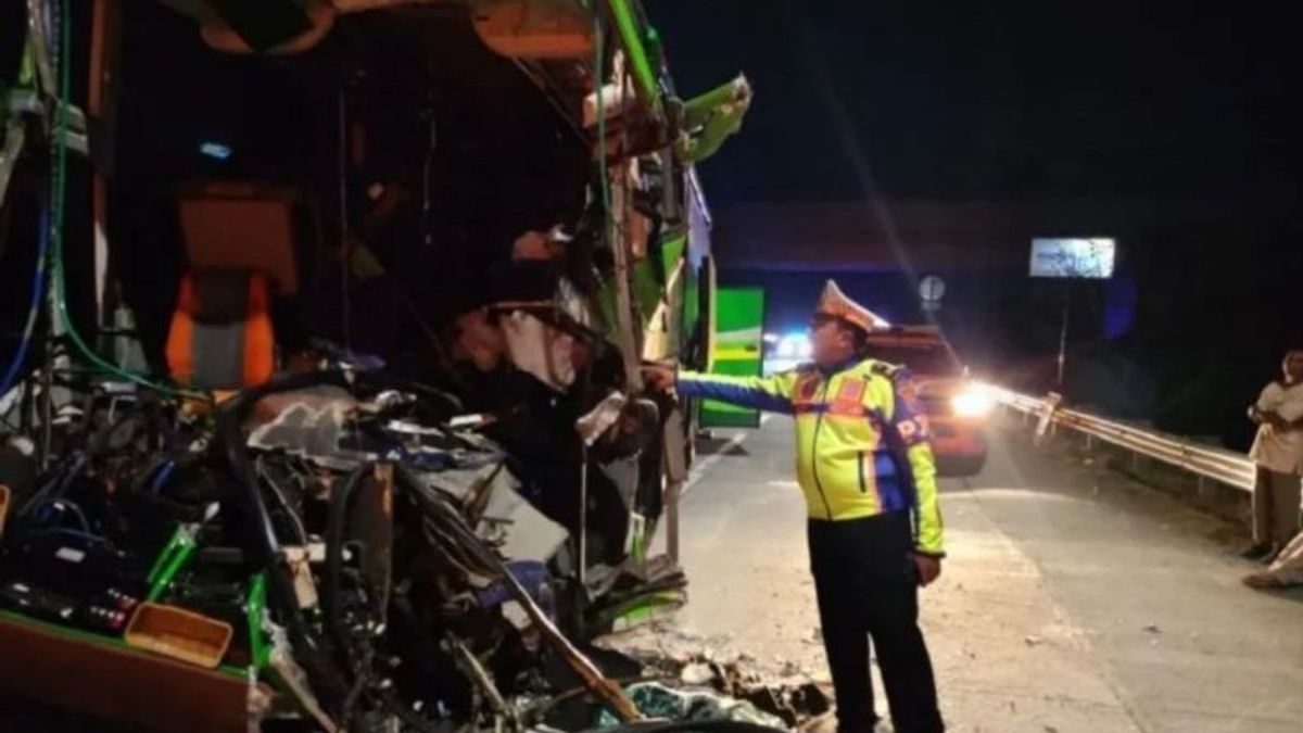 东爪哇警察局长召集公共汽车公司讨论事故预期