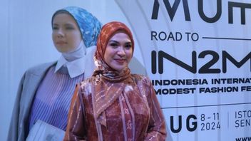 Tips For Appearing Stylish And Comfortable With Hijab Ala Delia Septianti