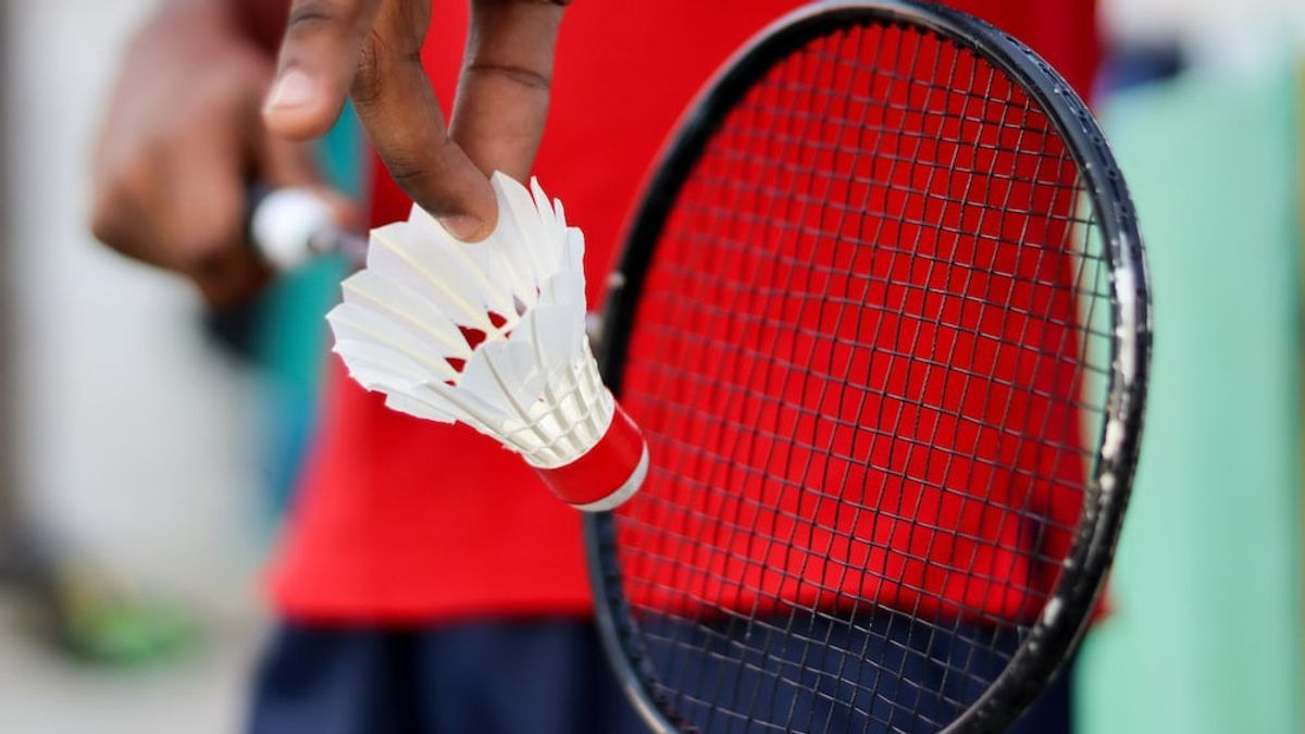 Understanding Badminton Double Service Rules, Different From The Singles Sector