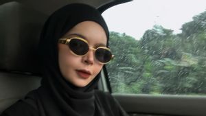 Profil Vivi Zubedi: Desainer Muslimah Indonesia yang Mendunia