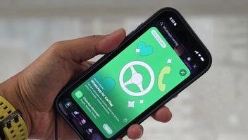 WhatsApp Introduces Native App on CarPlay, Sending Messages Now Easier from the Dashboard of a Car