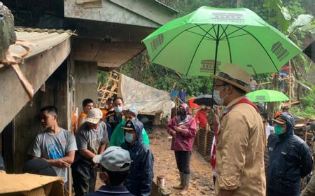 Cuaca Ekstrem Picu Longsor dan Banjir, Kang Emil Minta Anak Buahnya Pantau Wilayah Rawan