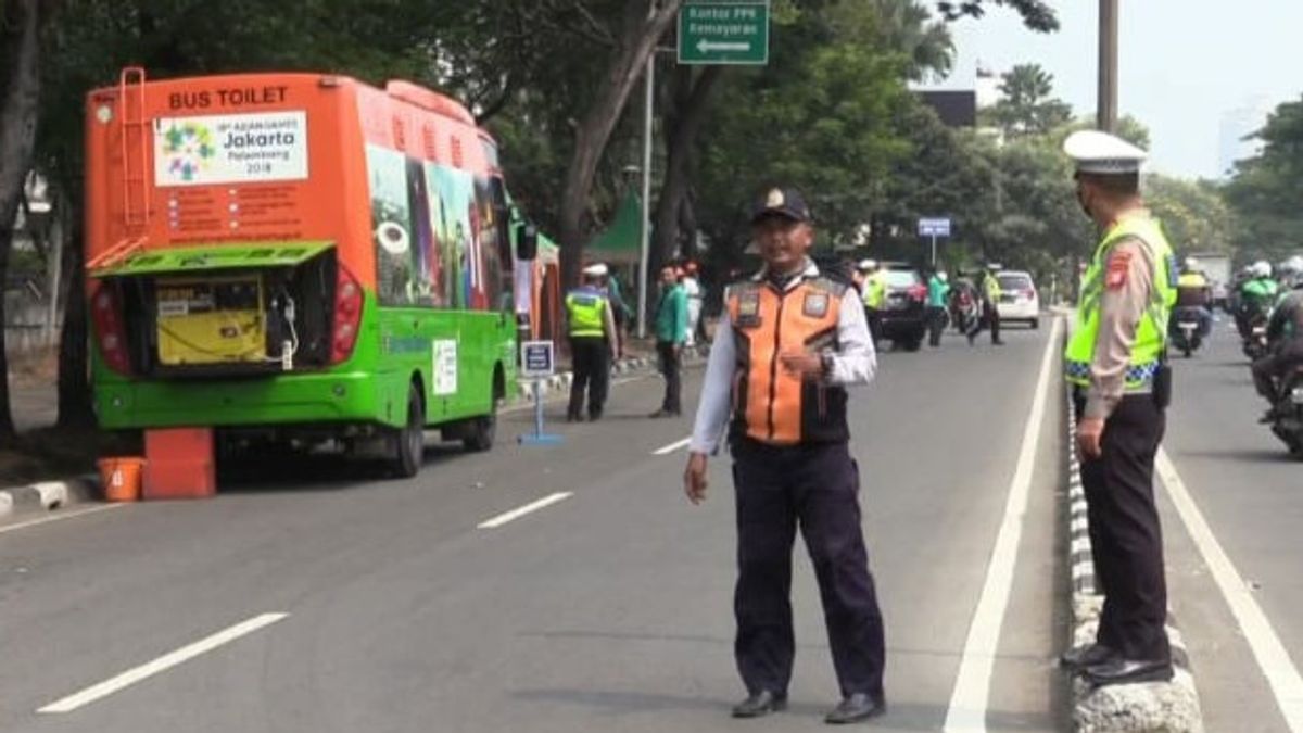 The First Day Of Implementation Of The Emission Test Ticket, Motorcyclists In Central Jakarta Regret The Attitude Of Unfair Officers