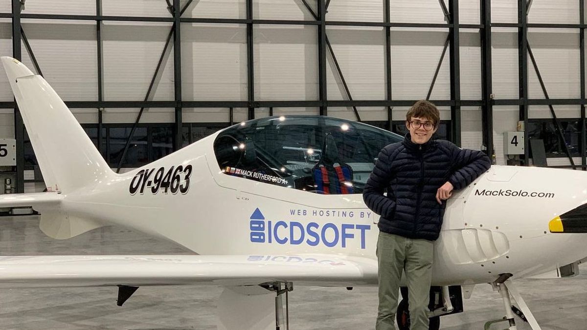 على خطى شقيقه ، يريد هذا الشاب البالغ من العمر 16 عاما تحطيم الرقم القياسي لأصغر طيار منفرد حول العالم