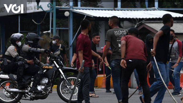 24 Remaja Di Cirebon Niat Tawuran Diciduk, Bawa Celurit, Samurai Hingga ...