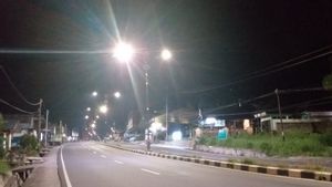 Dishub Medan Pasang 569 Lampu Jalan Baru