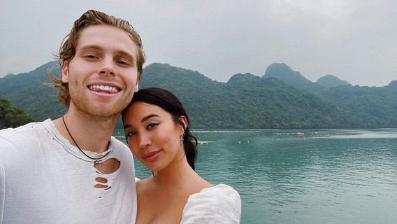 Luke Hemming 5SOS Umumkan Pertunangannya dengan Sierra Deaton