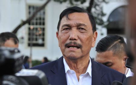 Luhut: Pelonggaran PPKM Tergantung Perkembangan Kasus COVID-19