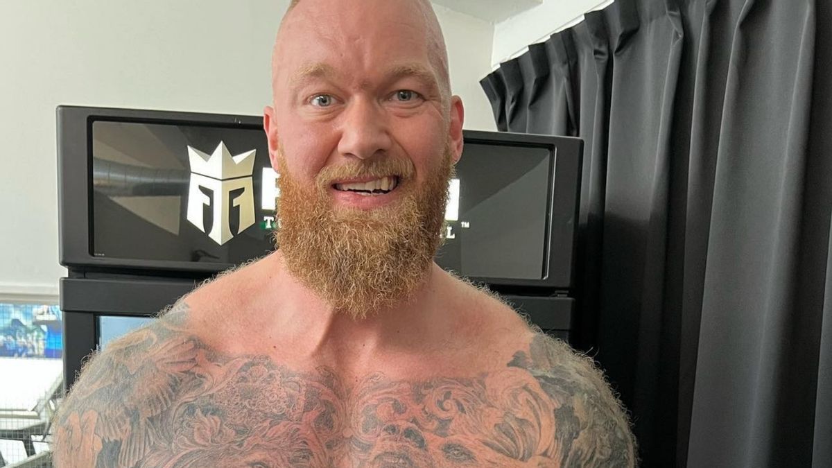 World's Strongest Man Hafthor Bjornsson Undergoes Crazy Training, Used To Cramps Now Can Sit-ups 500 Times