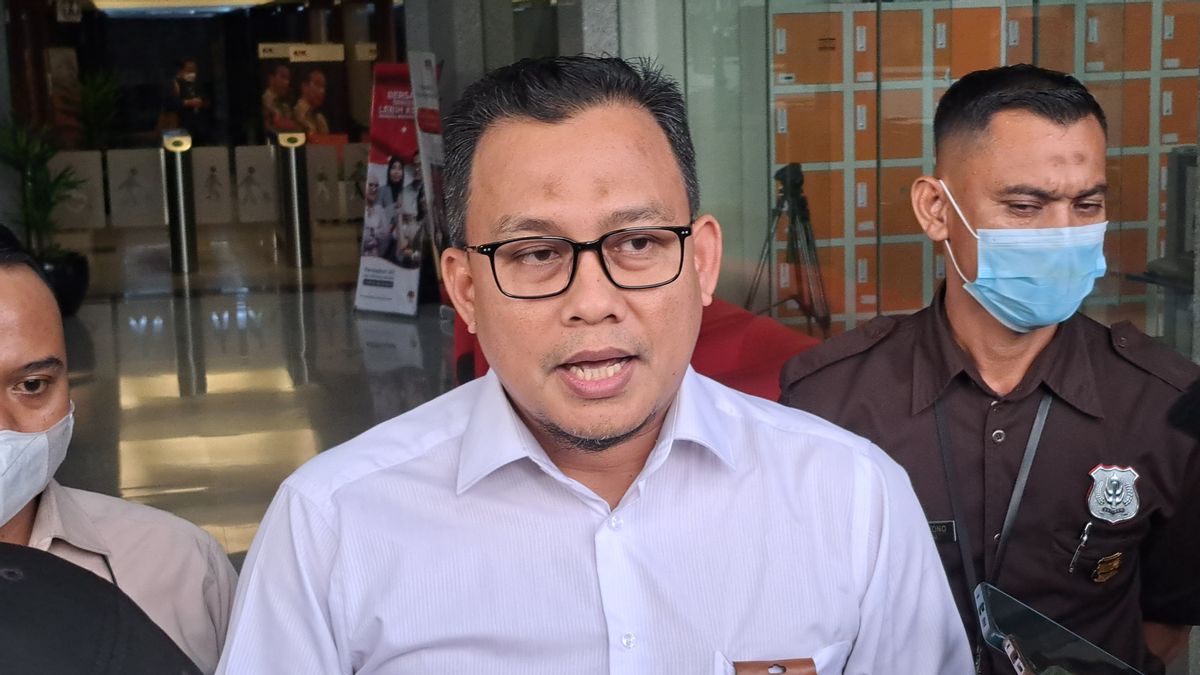 2 Witnesses Targeted By The KPK Regarding The Allegation Of Lukas Enembe Receiving Project Fees In Papua