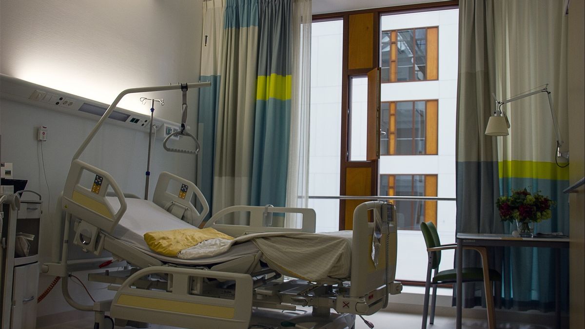 Anies Attend Des Nouvelles Du Gouvernement Central Sur L’isolement Des Patients COVID-19 à L’hôtel