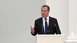 Tegas Peringatkan NATO Jangan Coba Langgar Batas Krimea, Dmitry Medvedev: Perang Dunia Ketiga, Bencana Total
