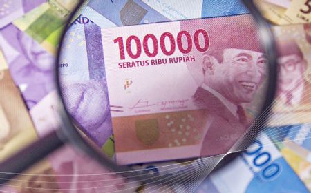 Rupiah Senin Siang Terpantau Menguat Tipis ke Rp13.643 per Dolar AS