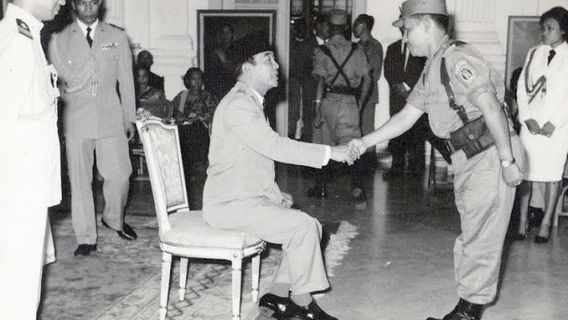 1967年11月15日，邦卡诺的副官曼吉尔·马尔托维德乔乔（Mangil Martowidjojo）获得了当今历史上的执法萨蒂亚伦卡纳奖