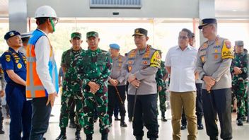 Tinjau Pelabuhan Tanjung Perak, Kapolri Perintahkan Pengamanan Ketat Natal-Tahun Baru