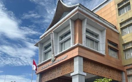 Tersangka Korupsi Pengadaan Alat Praktik SMK Disdik Sumbar Buron, Kejati Imbau Serahkan Diri