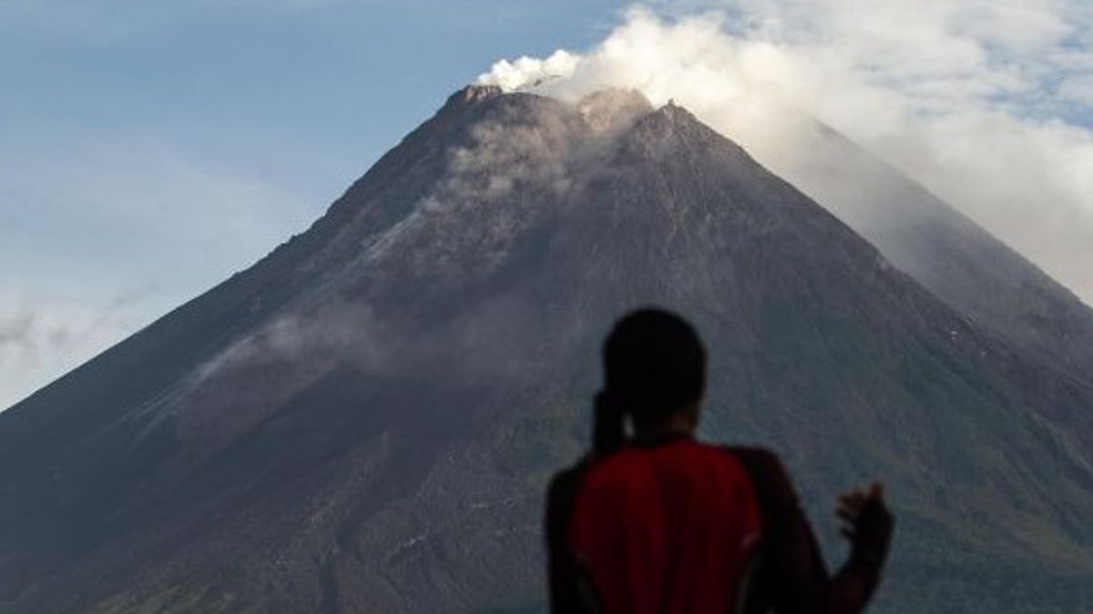 The Height Of The Mount Merapi Lavabah Rises About One Memeter!