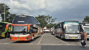 H+2 Lebaran, Terminal Cicaheum Bandung Masih Dipadati Pemudik