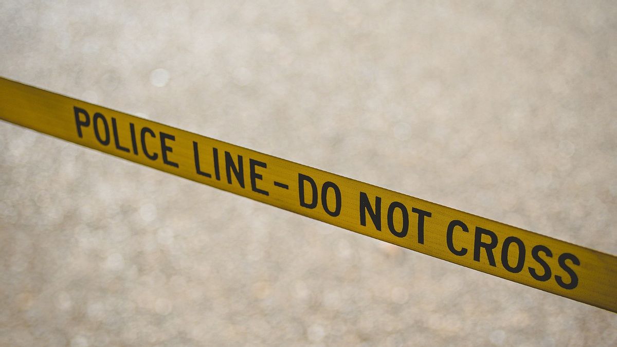 警察が発見した南ニアス畑で殺された高齢女性の頭の破片