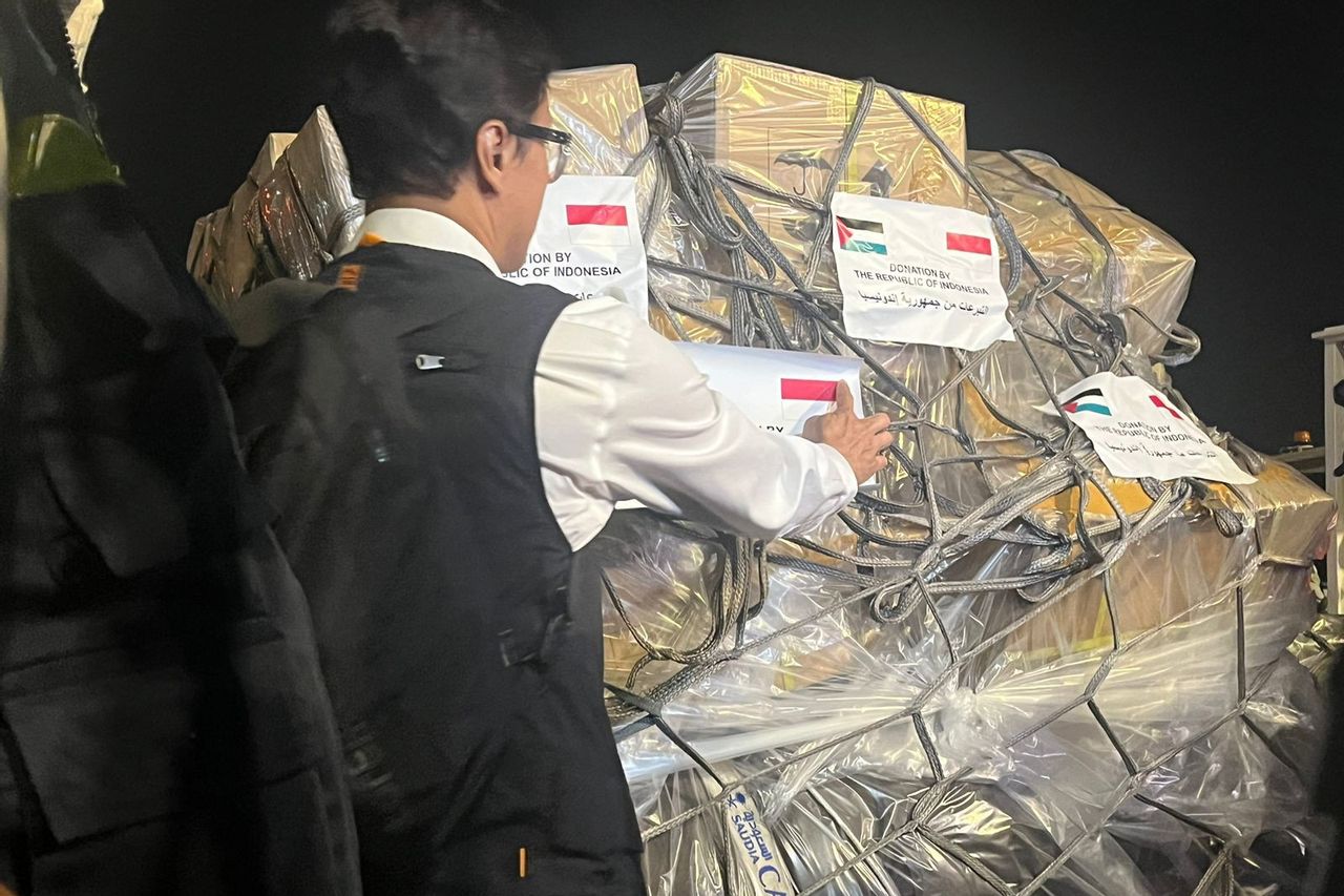 Ministry Of Health Distributes 7 Tons Of Medical Equipment To Palestine