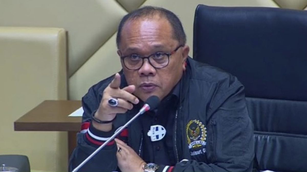 Questioning Apdesi To Tito Karnavian, PDIP Legislator: It's The Ministry Of Home Affairs' Obligation To Supervise, Village Heads Can't Play Practical Politics