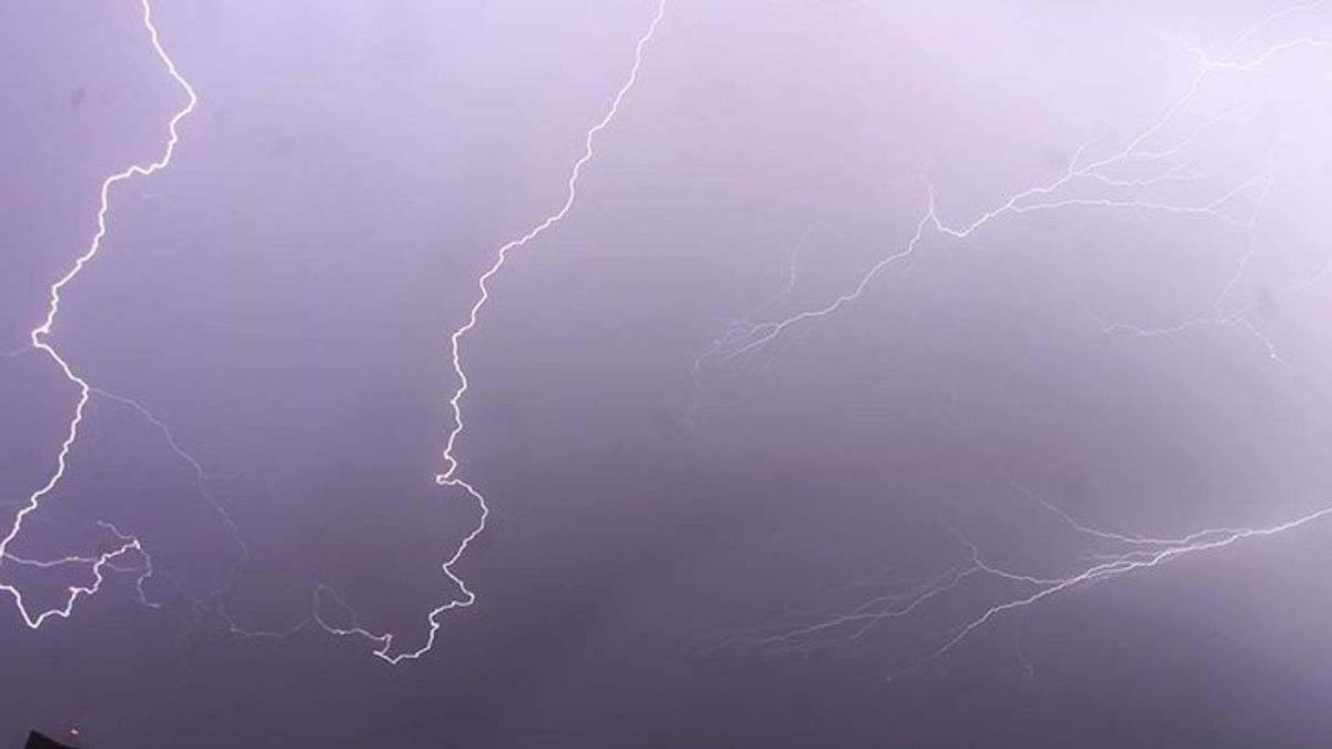 PLN انقطاع الكهرباء مؤقتا في جميع مدن كوبانغ بسبب انقطاع بسبب الأمطار الغزيرة