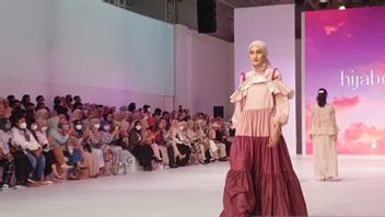 Gen Z Lebih Suka Tampilan Fesyen Muslim yang <i>Clean</i> dan Warna Cerah di 2023