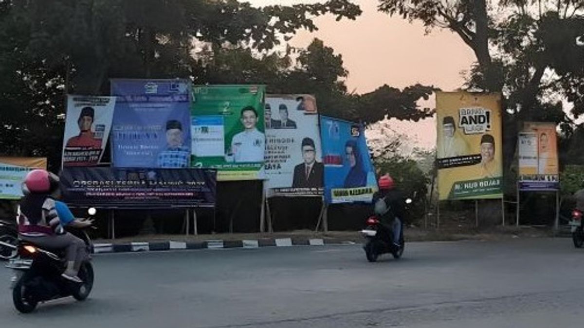 規則に違反したとみなされ、2024年の政党と選挙候補者が所有する何百ものAPKがSatpol PP Tangerang Regencyによって削除されました