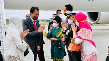 Before Arriving In Washington, President Jokowi Transits In Amsterdam