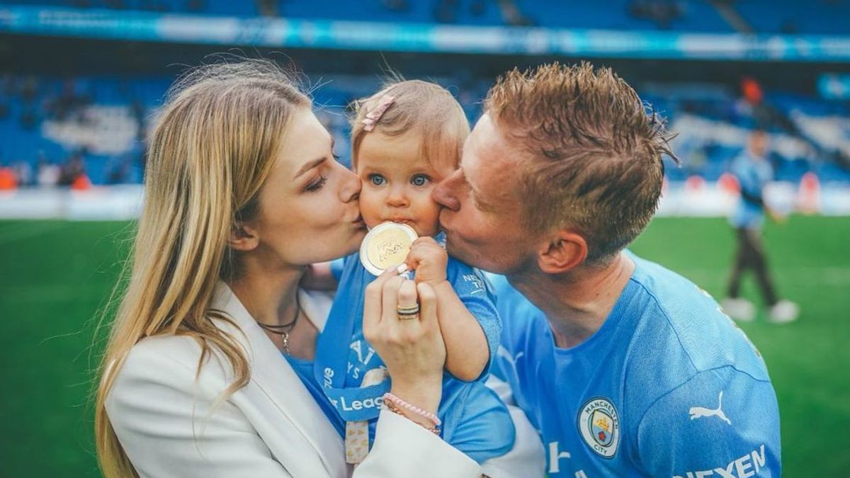 World's Most Beautiful WAG Says Goodbye To City When Zinchenko Joins Arsenal: Manchester Will Be Blue Forever