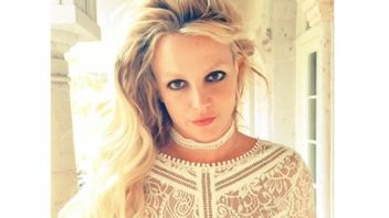 Los Angeles Fire Makes Britney Spears Sustain 2 Days Without Cell Phone