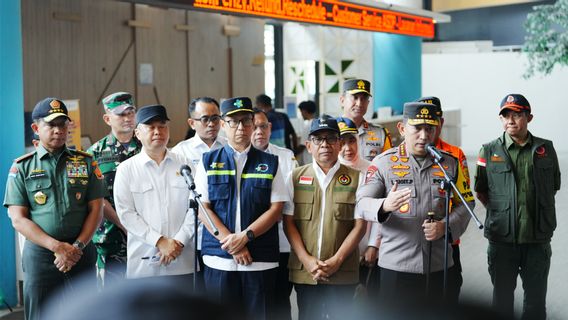 H-1 Natal 2024, Kapolri Perintahkan Jajaran Antisipasi Mobilitas Warga di Pantai Anyer