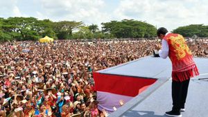 Warga Kutai Barat Antusias Sambut Jokowi