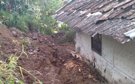 Belasan Rumah di Cianjur Terancam Longsor, 6 Keluarga Mengungsi