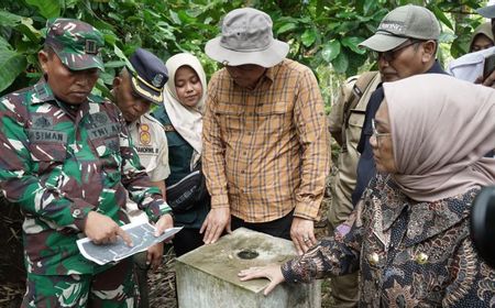 Pj Bupati Lumajang Mediasi Konflik Batas Wisata Air Terjun Tumpak Sewu