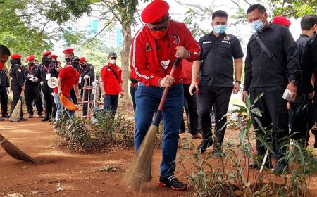 Sekjen PDIP Sindir Anies Baswedan Tak Menjaga Tradisi Bersih Lingkungan yang Ditinggalkan Jokowi-Ahok