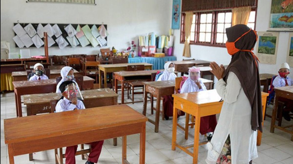 Encore Peu D’élèves Autorisés à étudier à L’école, Le Sous-gouverneur Du DKI Convaincu Que Les Parents Réaliseront Que L’apprentissage En Personne Est Meilleur