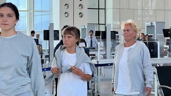 Greta Thunberg和170名全球活动家Sumud Flotilla被驱逐出以色列