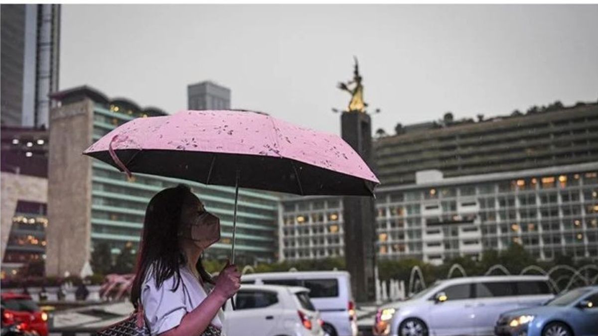 BMKG Ramalkan DKI Jakarta Diguyur Hujan Mulai Siang Hari Ini 